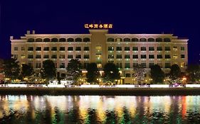 江畔商务酒店 酒店