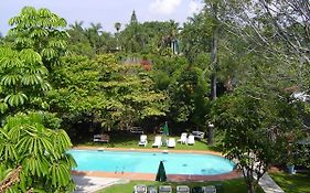 Hotel Posada Jacarandas
