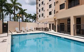 Courtyard By Marriott Miami At Dolphin Mall