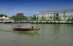 Hotel Victoria River View Banjarmasin 3*