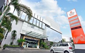 Hotel Tjokro Pekanbaru 3*