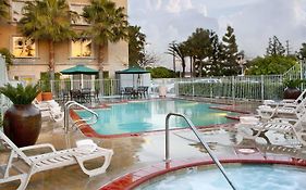 Ayres Hotel Anaheim California 3*