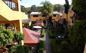 Hotel Farah Nuevo San Juan Parangaricutiro 3* México