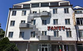 Хотел Фанти