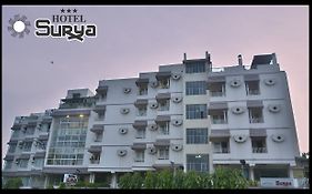 Hotel Surya Indore 3*