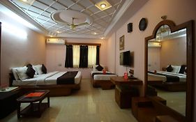 Hotel Upasana Rajkot