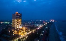Muong Thanh Grand Hotel  4*