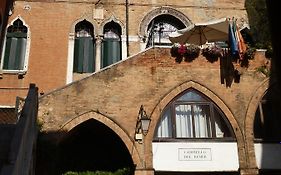 Palazzo Lion Morosini - Check In Presso Locanda Ai Santi Apostoli
