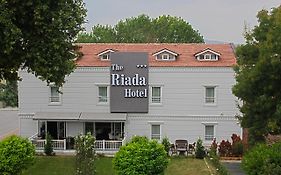 The Riada Hotel  3*