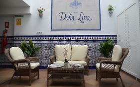 Hotel Doña Lina  2*