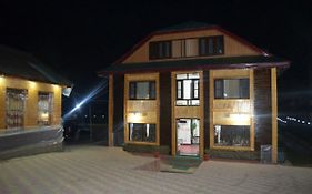 Hotel Lal Kothi Pahalgam