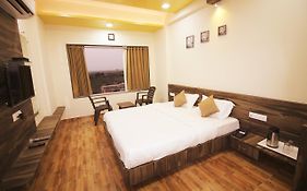 Hotel Vraj Inn Dwarka 2*