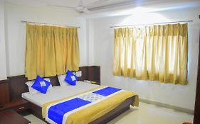 Hotel Uday Palace Indore 2*