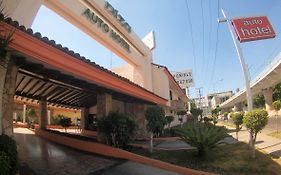 Auto Hotel Niza Tlaquepaque México