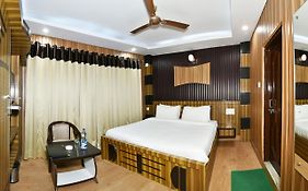 Hotel Surbhi Dharamshala 2*