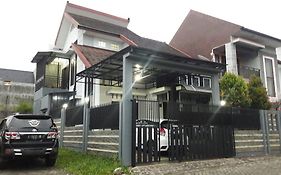 Villa Pesanggrahan Kusuma Batu photos Exterior