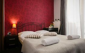 Aparthotel Boogie Deluxe Old Town  3*