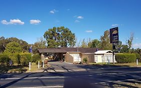 Amber Court Motor Inn Coonabarabran 3* Australia