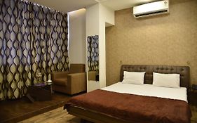Hotel Alankar Aurangabad 2*
