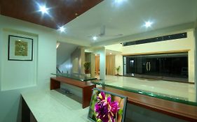 Hotel New Holiday Plaza Nashik 3* India