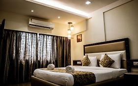 Majestic Suites Kolkata 3*
