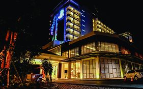 Illira Hotel Banyuwangi  4*