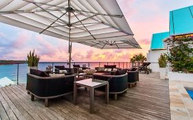 Ceblue Villas & Beach Resort