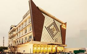 Onix Hotel Dehradun 3*
