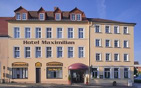 Hotel Maximilian  3*