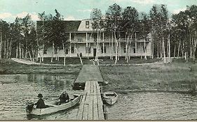Historic Birch Lodge And Motel
