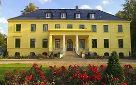 Schloss Harkensee