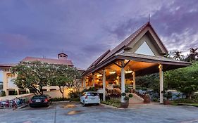 Thara Patong Beach Resort & Spa 4*