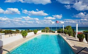 Bentley Hotel Miami 4*