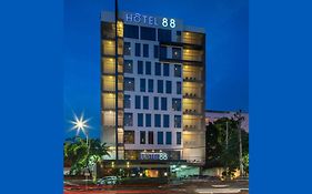 Hotel 88 Embong Malang Surabaya By Wh