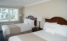 Cape Cod Family Resort And Inflatable Park 3*