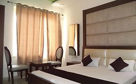 Hotel Laxmi Palace Rishikesh 3*