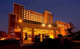 Eros Hotel New Delhi Nehru Place 5*