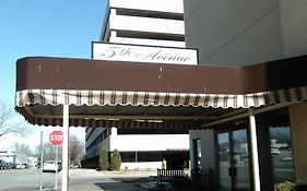 5th Avenue Inn And Suites Rochester Minnesota 2*
