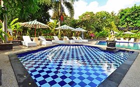 Inna Sindhu Beach Hotel & Resort  3*