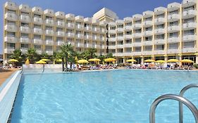 Hotel Ght Oasis Tossa & Spa  4*