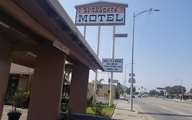 Buckboard Motel Santa Maria 2*