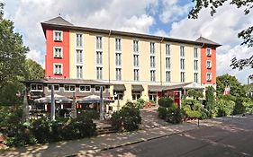 Grünau Hotel  4*