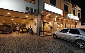 Palapa Hotel Mataram 2* Indonesia