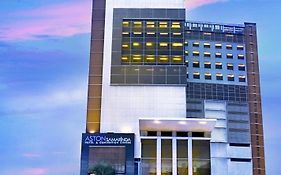 Aston Hotel And Convention Center  4*