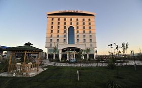 Grand Cenas Hotel  4*