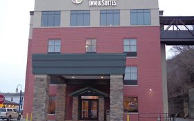 Cobblestone Inn And Suites Marquette Ia