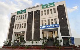 Hotel East Gate Agra 3*