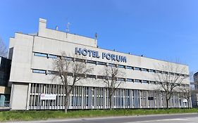 Hotel Forum  3*