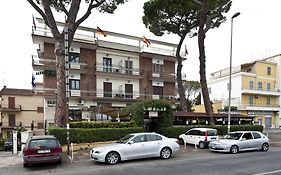 Hotel 4 Pini Roma