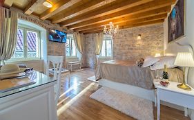 Villa Split Luxury Rooms 4*